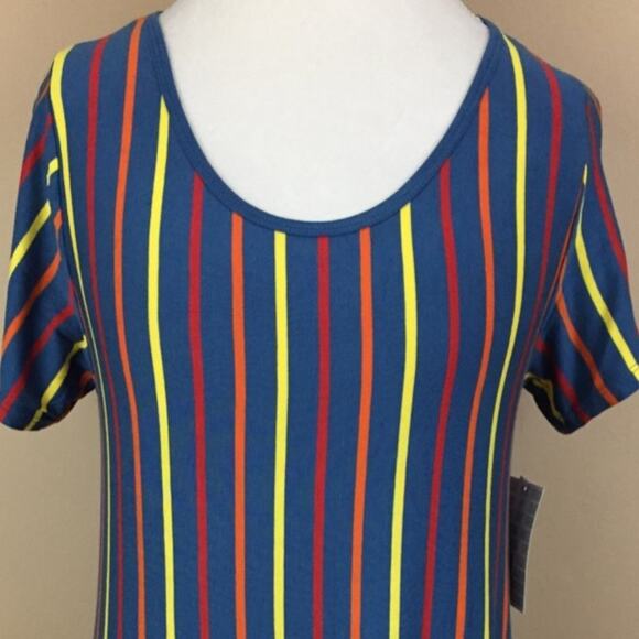 LuLaRoe Tops - LuLaRoe Classic T NWT